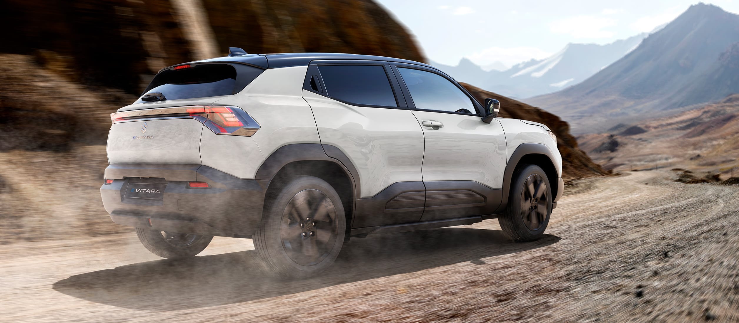 Suzuki e VITARA“. Visiškai elektrinis 4×4 visureigis